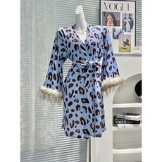 豹紋羽毛蕾絲撞色女士睡袍，可外穿家居服