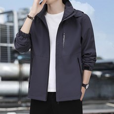 大尺碼素面薄款連帽防風防水衝鋒外套，男士戶外休閒必備，輕盈透氣舒適有型