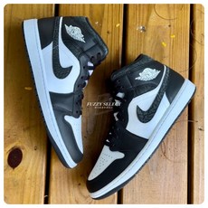Nike Air Jordan 1 Mid Panda Elephant 運動休閒鞋, 1個, 下單後請注意商品諮詢訊息