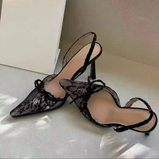 쿠쿠스토어 우아한 여성 하이힐 레이스 포인티드 토 얇은 굽 샌들 고무 업그레이드된, 01 Black, 05 38