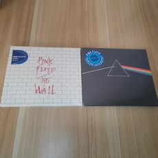 Pink Floyd《The Wall》《The Dark Side of the Moon》2張專輯套裝 全新未拆封, 如圖所示