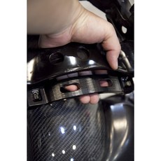 CNC 後手銬 後避震 穩定器 弧形 CF 適用於舊勁戰 新勁戰 二代勁戰 三代勁戰 車系 支撐車台 強化穩定, 1個, 單後手銬