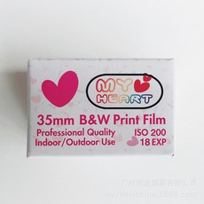 LOMO 防水相機 復古膠卷底片相機 傻瓜相機 28mm 鏡頭 附防水殼, 35mm黑白甜心膠捲（18張）, 1個