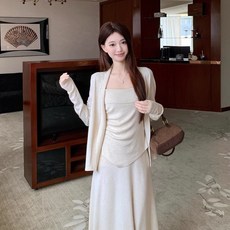 ZAJA 러블리 불규칙 디자인 스트랩탑 가디건 하이웨이스트 피쉬테일 스커트 3종 세트 여성 데일리룩 봄가을 코디