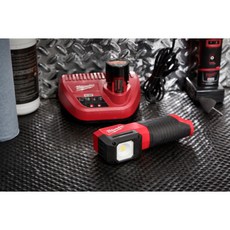 Milwaukee 美沃奇 12V 油漆細節配色燈 磁性工作燈 含稅, 1個, 2.0套裝