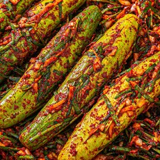 제철밥상 김치소 꽉꽉 눌러 채워준 통오이소박이 3kg 시원하고 아삭아삭한 오이김치 엄마손맛, 1개