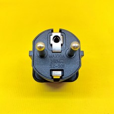 添購 純銅歐規福斯萬用插座 露營車轉換轉接頭，多國適用、純銅導電、輕巧便攜, 黑/圓腳4.8mm/腳間距23.7mm, 1個