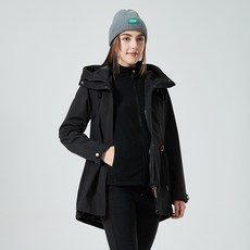女生防風防水保暖連帽運動登山機能軟殼三合一衝鋒外套 黑色