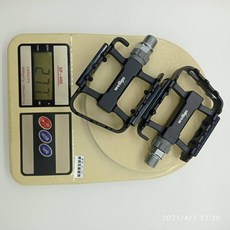 維格Wellgo培林頂級輕量自行車踏板 C-17 Cr-Mo CNC培林軸承車工, 1個, 黑色