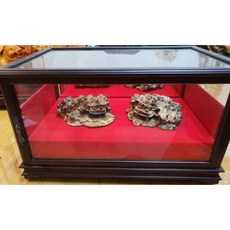 台灣黃檜網紗釘子瘤雕 萬早平大師作品雕工非常細膩，招財獅瑞獅祥獅醒獅祥獅獻瑞喜財臨門，非常稀有!珍藏品!扁柏HINOKI