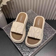 女夏時尚厚底增高防滑沙灘休閒一字拖 配裙子
