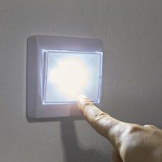 실내 LED 스위치 벽걸이 부착형 미니 건전지 조명 B