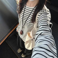 한국 스타일의 흑백 스트라이프 순면 긴팔 티셔츠 여성용 봄가을 이너웨어로 편안하고 루즈한 핏의 상의