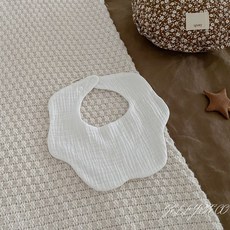 DFMEI 純色花瓣圍嘴寶寶圍嘴新生兒口水巾A類棉紗嬰幼兒圍脖