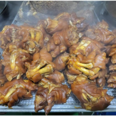 정만농수산 30년전통 씨간장 잡고 뜯어먹는 쫀득한 통미니족발, 12개, 300g