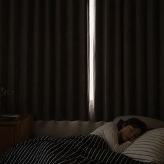 까르데코 다크모카 형상기억 핀형 경량 100%암막커튼 2장 창문 안방 거실