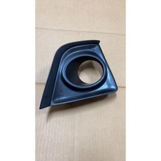 TNSK TOYOTA ALTIS 2014年 11代 霧燈蓋 有燈孔型, 1個, 乘客右邊