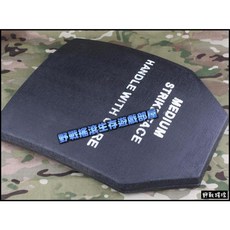 野戰搖滾-生存遊戲 戰術背心專用抗彈板、防彈板、抗彈片 塑料材質 厚度3公分 JPC 適用, 黑色款, 1個