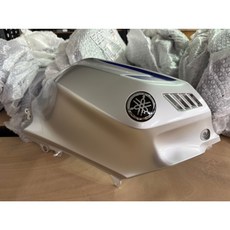 YAMAHA R15V4 R15M 2024 黑銀色油箱罩 油箱蓋 側蓋 BNH-XF413-00-P3, 1個, 左