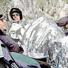 비상용 은박 담요 방풍 방수 방수 방풍 방열 체온유지 휴대성 반사판 재해 여행 코팅 캠핑+커머스연구소Shop, 빠른배송