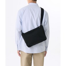 MUSINSA STANDARD 캔버스 뉴스페이퍼 백 [블랙]