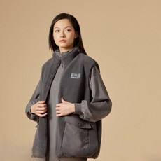 NCAA 男士戶外休閒時尚保暖背心，簡約設計多口袋方便攜帶，戶外運動保暖首選