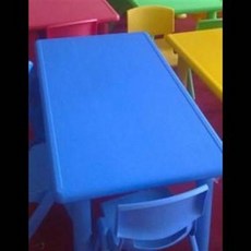 兒童桌椅組合, 買來用不到型幼兒塑料長方桌4個角有撞傷不影響使用(自備螺絲)