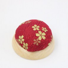 手工DIY十字繡工具刺繡日式和風紮針包，木底座針插布藝針墊，精緻手工藝必備, 紅底金色櫻花, 1個