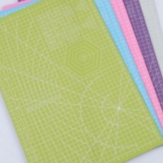 사무실 책상 흠집 방지 커팅매트 A4 재단판 칼질 패드 깔판 고무 매트, 상세페이지 참조