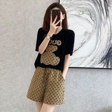 AREVI여름 여성 트레이닝복 세트 루즈핏 캐주얼 패션 빅사이즈 레터링 곰돌이 자수 반팔 반바지 투피스