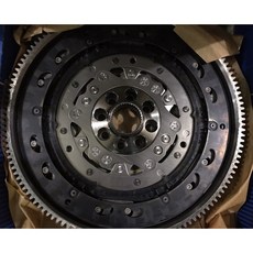 《歐馬國際》VW 福斯 T6 2.0TDI 飛輪 5速手排 6速手排 7速自排 德國OEM品牌 德國副廠, 1個, 150匹馬力 6速手排