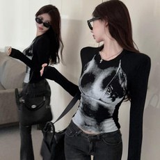 印花圓領長袖打底衫 時尚修身短款上衣