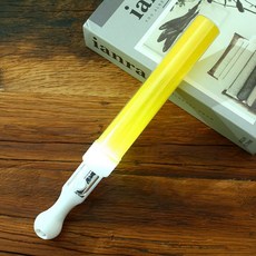 嗨購 熒光棒 演唱會酒吧助威冬粉道具 短版發光棒 發光玩具 地攤夜市, 1個, 短版熒光棒黃色