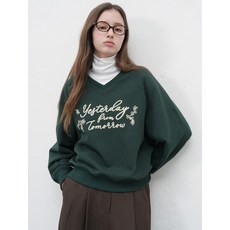 브랜드정품 제너럴아이디어 GENERALIDEA 레터링 브이넥 맨투맨 GREEN WBE3L02513 360959