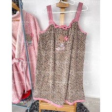 桃園出貨ing 秋冬珊瑚絨豹紋kitty印花浴袍長款抹胸可穿浴巾浴裙雙肩帶吊帶浴巾浴袍成人學生浴袍, 咖色浴裙, 1個