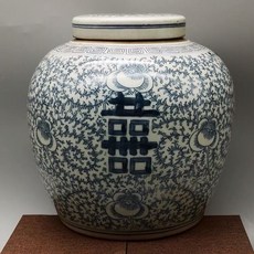 喜字罐 青花纏枝蓮 四喜茶葉罐, 如圖所示