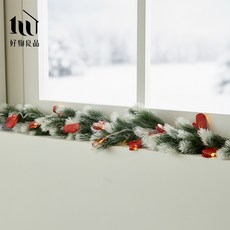 好物良品 聖誕氛圍仿真松枝造型燈串 LED藤條掛飾 居家佈置花圈, 1個, 金屬紅手套燈樹串
