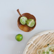 廠家直供日韓ins柚木小味碟實木無漆梨形醋碟餐廳小吃醬料碟子, 1個, 小號柚木 花味碟 6.5x6.5cm:1個