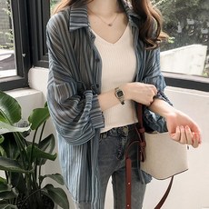 Qurora 條紋雪紡防曬開衫女 中長版薄外套 夏季輕薄透氣韓系休閒寬鬆顯瘦襯衫