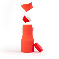 英國Whizzer 隨行小便壺(大)_贈掛繩與防水袋_共三款可選 外出尿壺 不怕塞車尿急或骯髒公廁 戶外活動必備, 蘋果紅