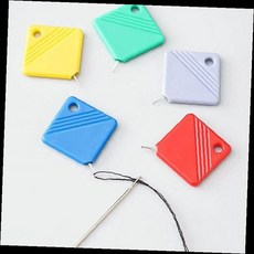 바늘 실꿰기 도구 사각형 컬러 플라스틱 홈 패턴 휴대용 재봉 보조 용품, 랜덤배송, 1개