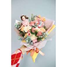 비누꽃 조화 학예회 재롱잔치 졸업 생일 인형 사탕 킨더조이 핑크 공주 미미인형꽃다발, 킨더조이초콜렛2개추가