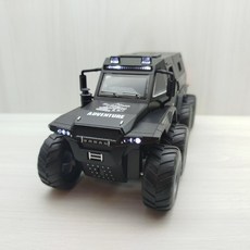 宅米吉 1:32 征服者 薩滿 8X8 全地形車 黑色聲光模型車, 1個
