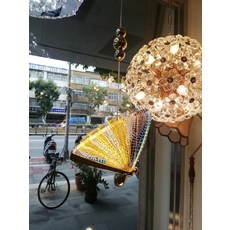 彩色蝴蝶造型LED吊燈，客廳餐廳臥室適用，吊線可調節，夢幻燈飾，節能省電, 1個, 黃光