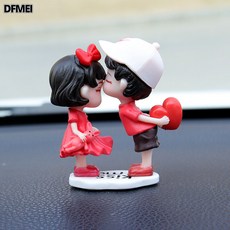 DFMEI 網紅汽車擺件可愛車載情侶擺件批發車內飾中控臺裝飾辦公室小擺件, 1個, 愛心情侶帶底片(4片無痕膠):如圖