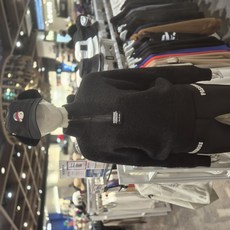 파사디골프 (NC강남) 여성P23 FW로고 자카드 부클 방풍 풀오버니트P23WBP381X