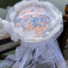 秋冬新款碎冰藍玫瑰香皂花束：520情人節生日禮物黑騎士手工花束, 52朵人魚姬色(送賀卡+串燈), 1個