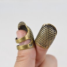 OC1295 바느질 수예 손가락 보호 사이즈조절 황동골무, Small(12951), 1개