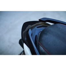 黑木賣場 SMAX155碳纖維熱壓尾燈上蓋貼片 提升質感 保護尾燈 專車專用 簡便安裝 耐用抗UV 運動風格, 1個