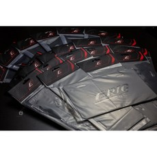 黑木賣場 EPIC車牌強化底版，加厚耐用，保護車牌，簡易安裝, 1個